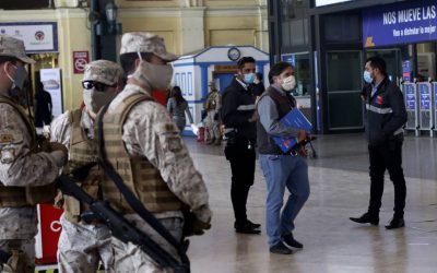 Parlamentarios de oposición piden cuarentena total para la Región Metropolitana