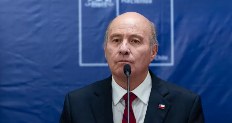 Oficio del Ministerio de Hacienda busca recortar 15 programas del Mineduc