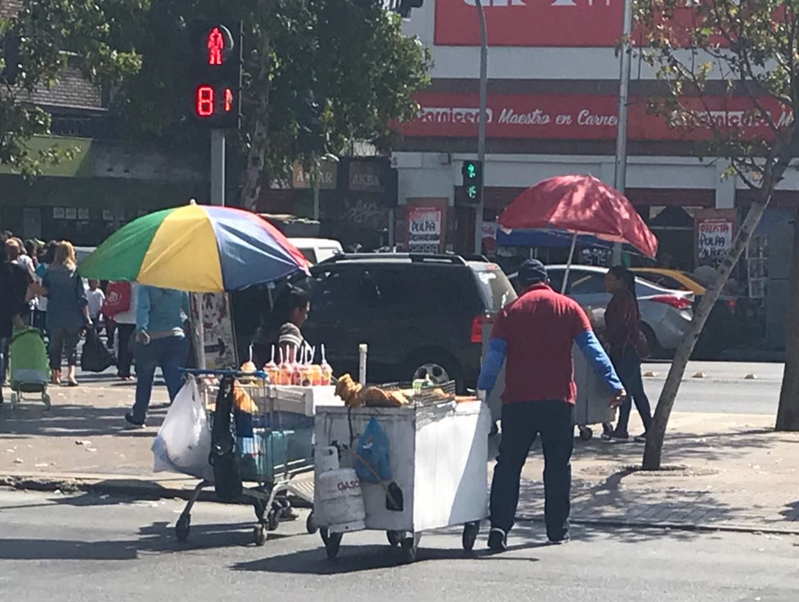 Llegar a Chile, trabajar en la calle