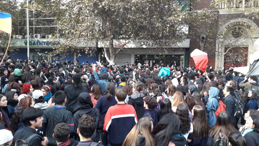52 detenidos tras marcha no autorizada de estudiantes secundarios