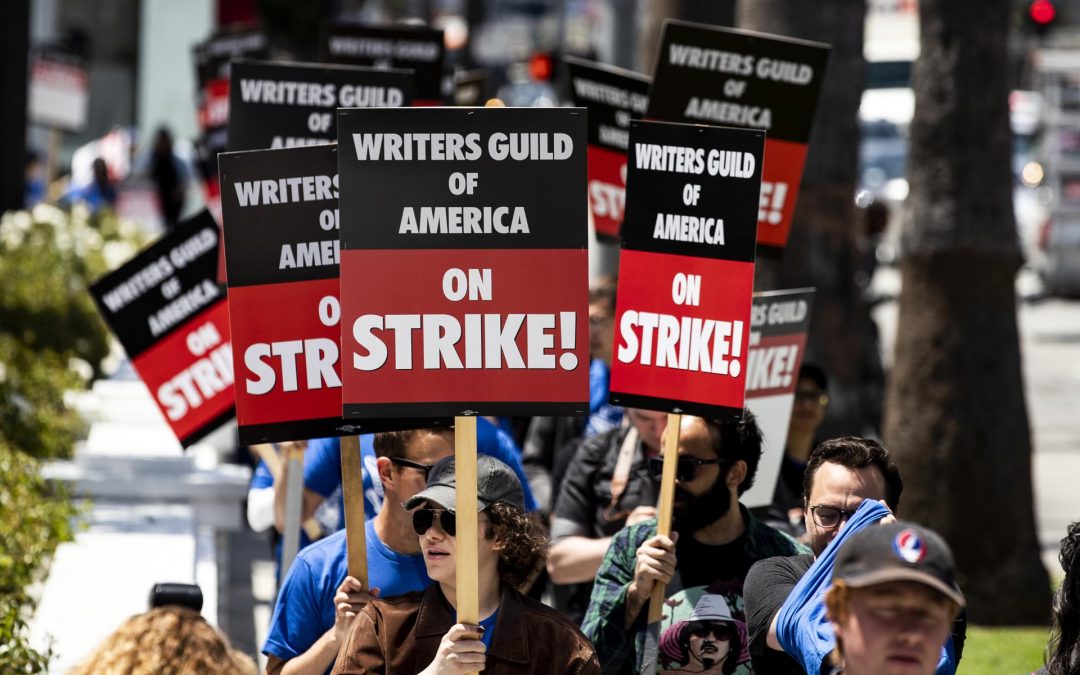 Crisis en Hollywood: Desde el 2 de mayo, el Sindicato de Guionistas de América (WGA) está en huelga